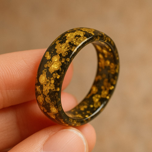 Кольцо из эпоксидной смолы с глиттером